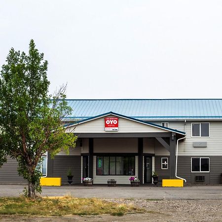Oyo Hotel Shelby Mt Hwy 2 & I-15 Exterior foto